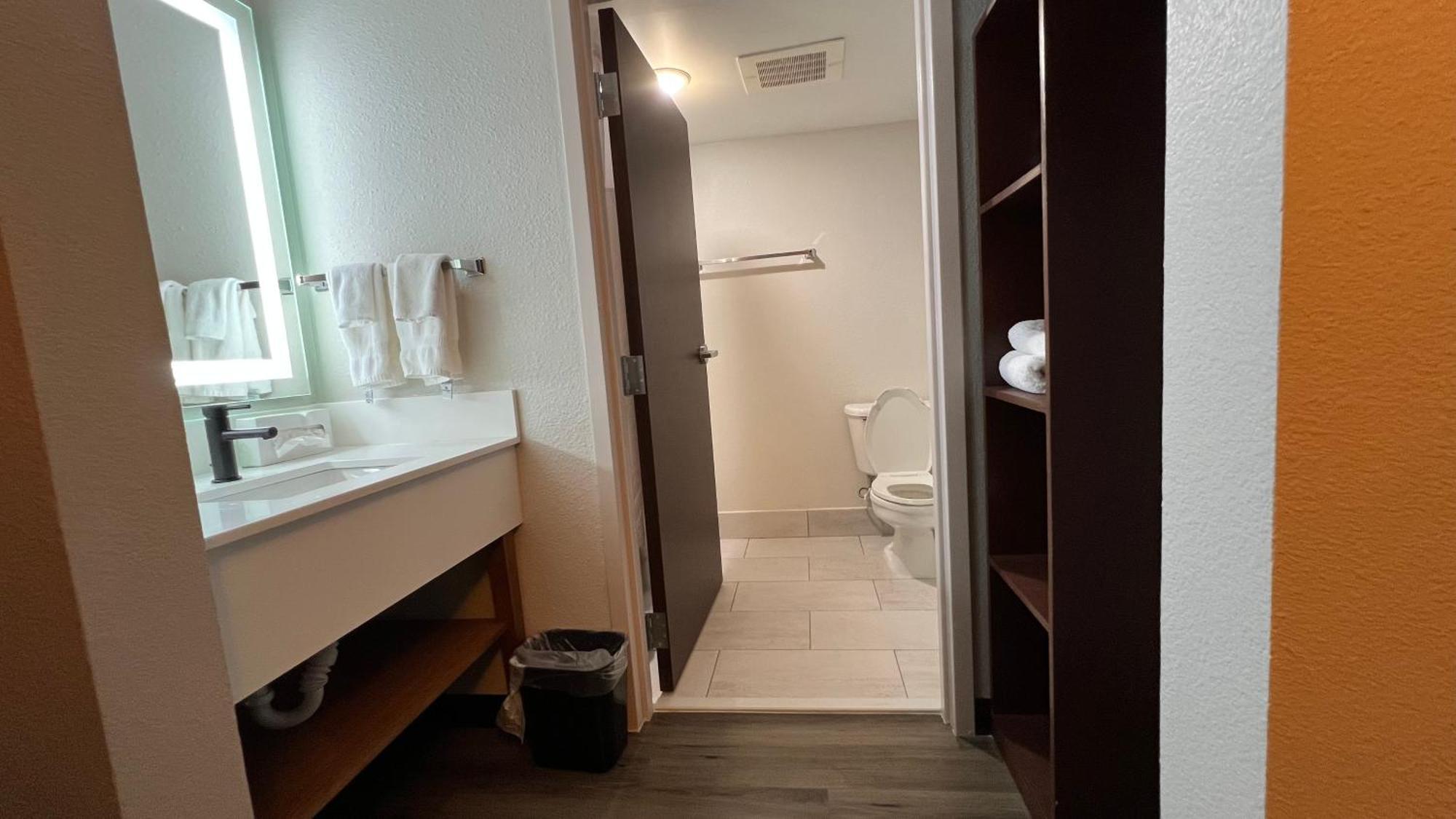 Country Inn & Suites By Radisson, Lsu - Medical Corridor Baton Rouge Dış mekan fotoğraf